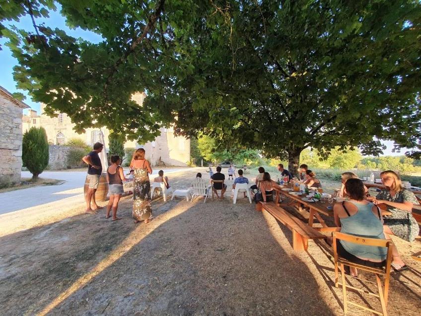 Chateau Barayre - Beautiful 12Th Century Castle With Pool And Large Garden Laussou Buitenkant foto