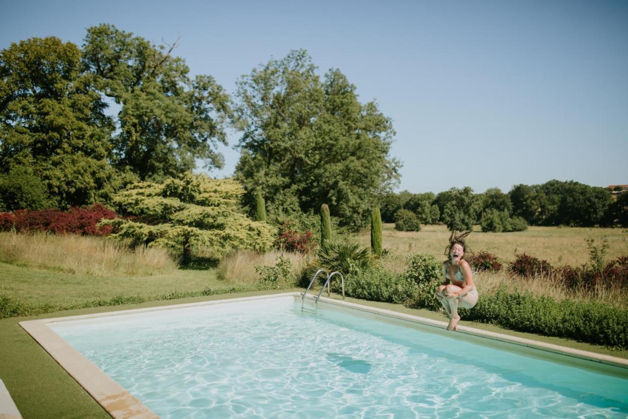 Chateau Barayre - Beautiful 12Th Century Castle With Pool And Large Garden Laussou Buitenkant foto